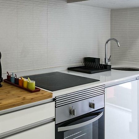 Hip Tailor Made Flat In Bairro Alto Appartement Lissabon Buitenkant foto