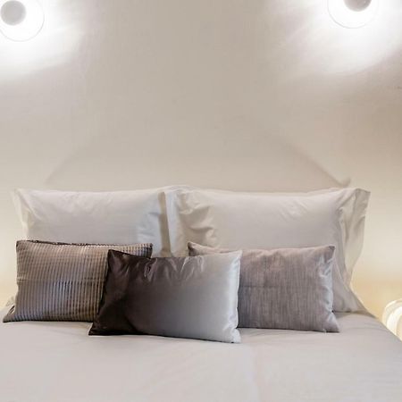 Hip Tailor Made Flat In Bairro Alto Appartement Lissabon Buitenkant foto