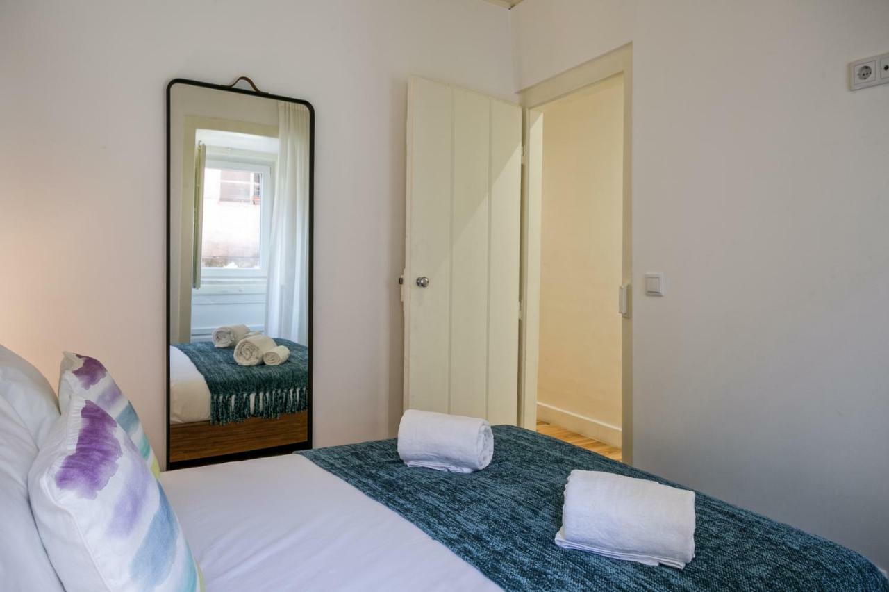 Hip Tailor Made Flat In Bairro Alto Appartement Lissabon Buitenkant foto