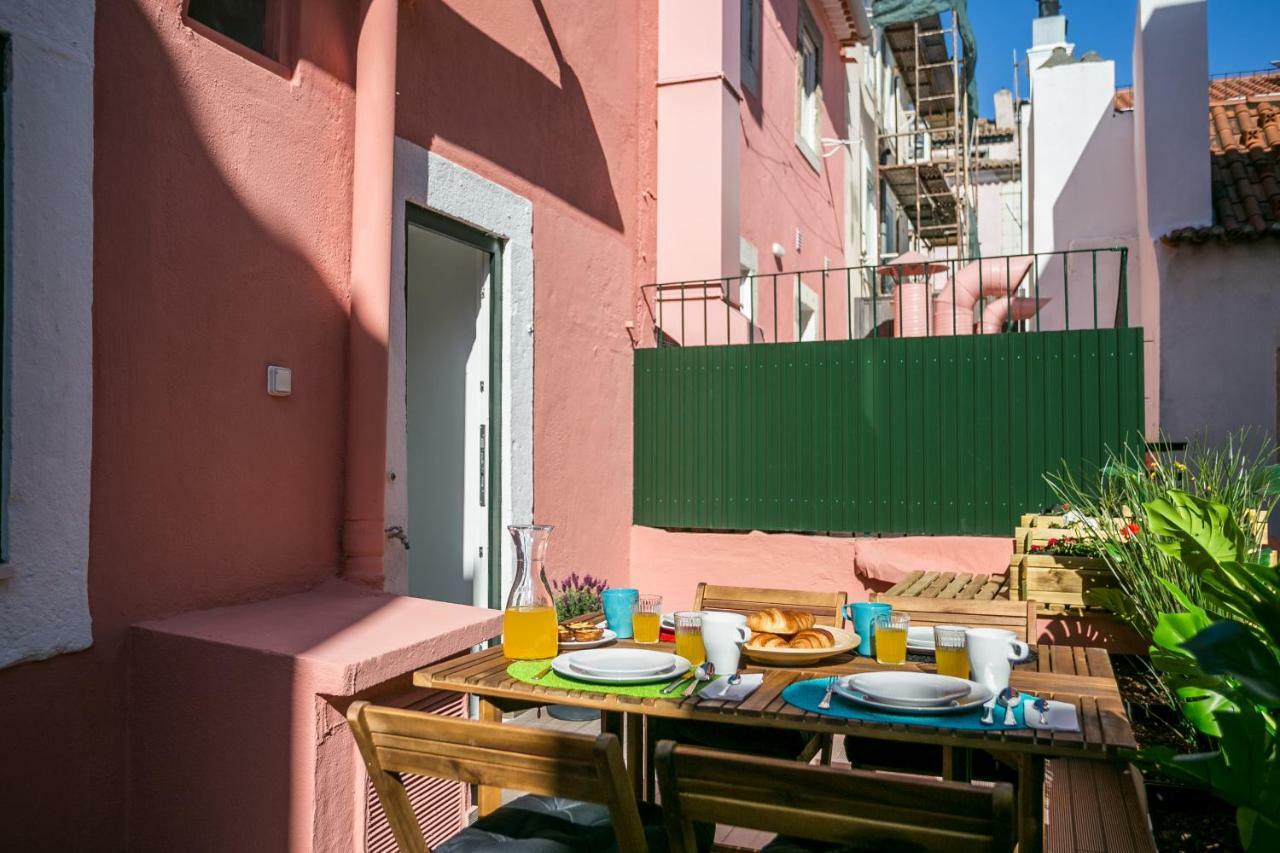 Hip Tailor Made Flat In Bairro Alto Appartement Lissabon Buitenkant foto