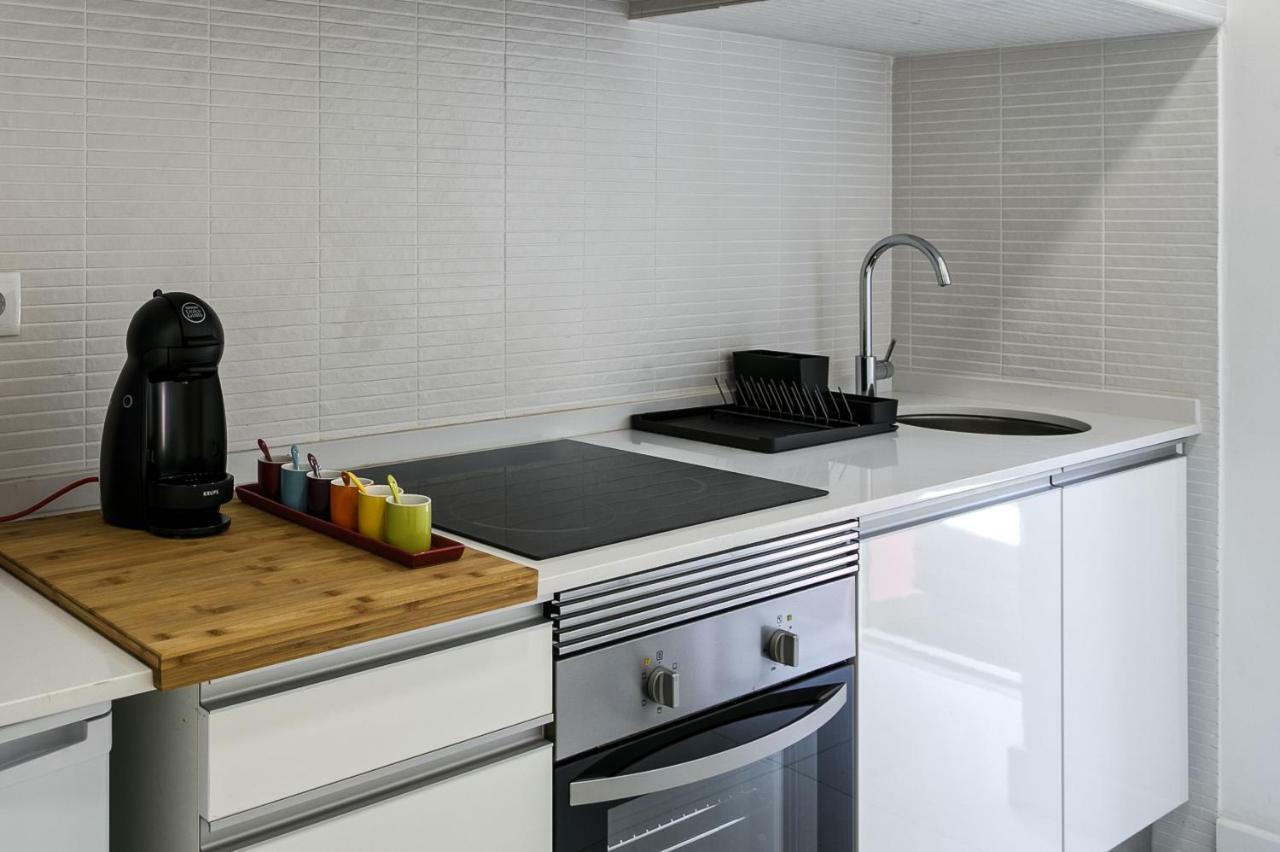 Hip Tailor Made Flat In Bairro Alto Appartement Lissabon Buitenkant foto