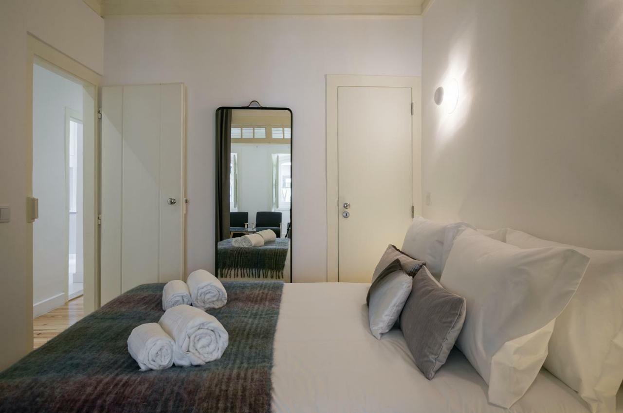 Hip Tailor Made Flat In Bairro Alto Appartement Lissabon Buitenkant foto
