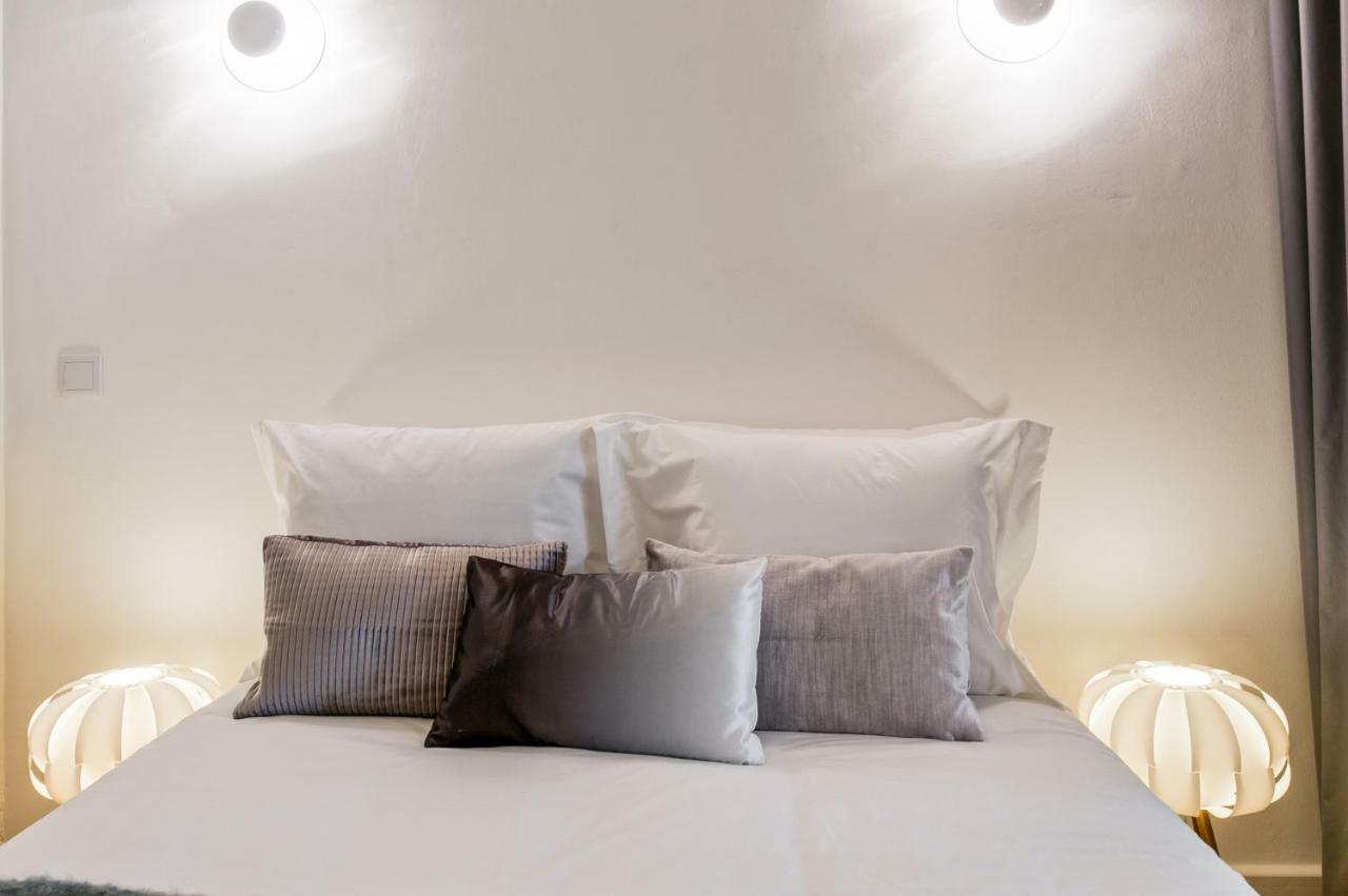 Hip Tailor Made Flat In Bairro Alto Appartement Lissabon Buitenkant foto